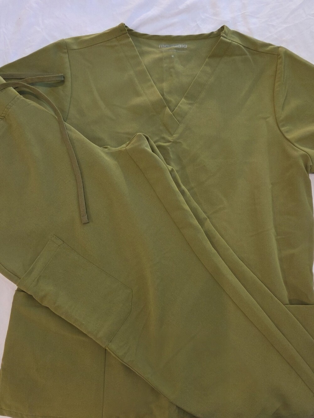 Mandala Bright Green Scrub Top And Jogger Pants - M-top M-Petite Pants